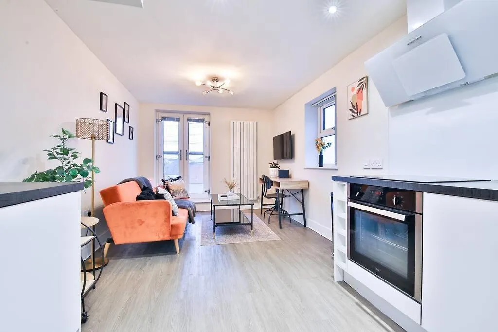 Stayright Whitchurch Place: 2-Bed Flat In كارديف شقة